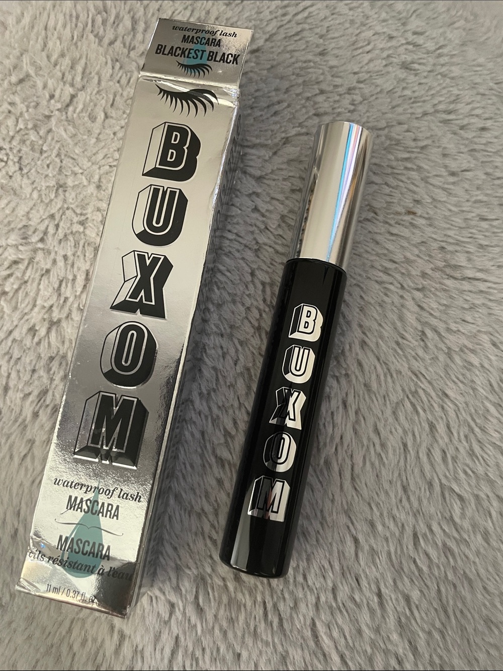 Buxom Waterproof Mascara - Black & Silver Packaging